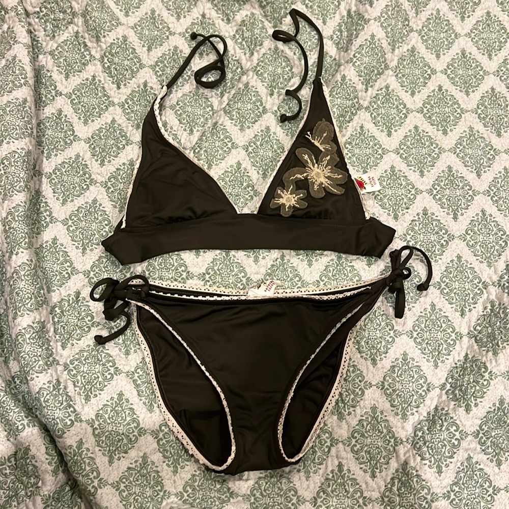 Lucky Brand green embroidered lace trim bikini medium
